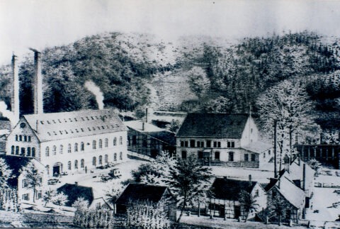 Historische Zeichnung einer Fabrikanlage mit mehreren Gebäuden, Schornsteinen und umliegender Landschaft